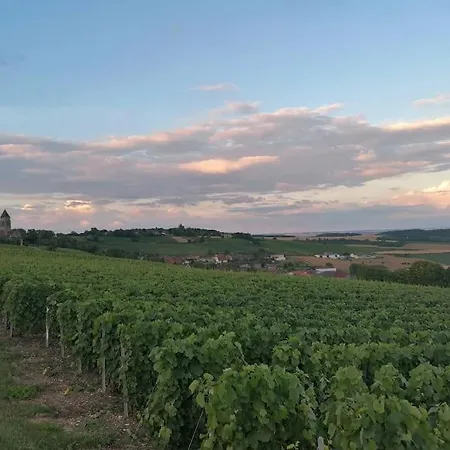 De La Traverse, 2 A 6 Personnes Allemant