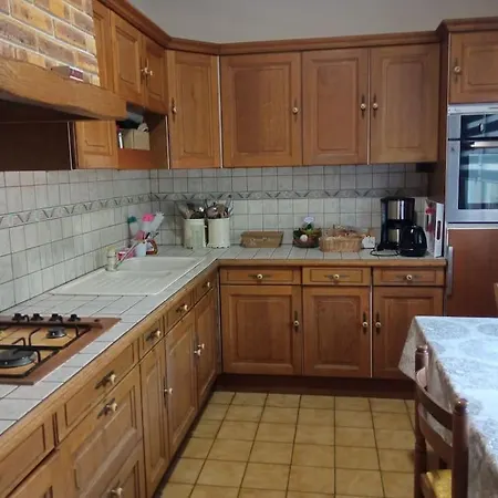 De La Traverse, 2 A 6 Personnes *