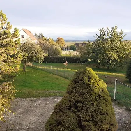 De La Traverse, 2 A 6 Personnes * Allemant